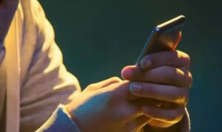 Mulher denuncia suposta agiotagem e ameaças pelo WhatsApp em São Carlos