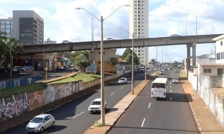 Prefeitura projeta arrecadação de R$ 21 milhões com multas de trânsito em 2025