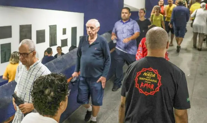Idoso de 81 anos vota nas eleições rio de janeiro dez dias após cirurgia