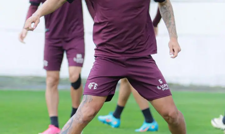 Ferroviaria realiza treino decisivo no estadio para a grande final