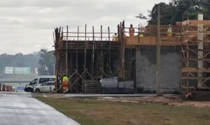 Nova base da Polícia Rodoviária em construção na Washington Luís, em São Carlos