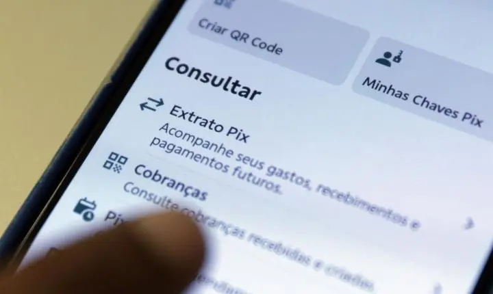 Transações com Pix recuam 10% após restrição aplicada às bets
