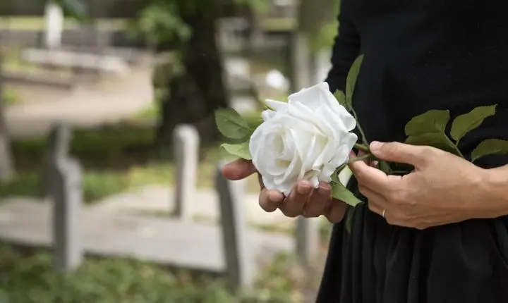 O que faz um tanatopractor e por que a área cresce no Brasil