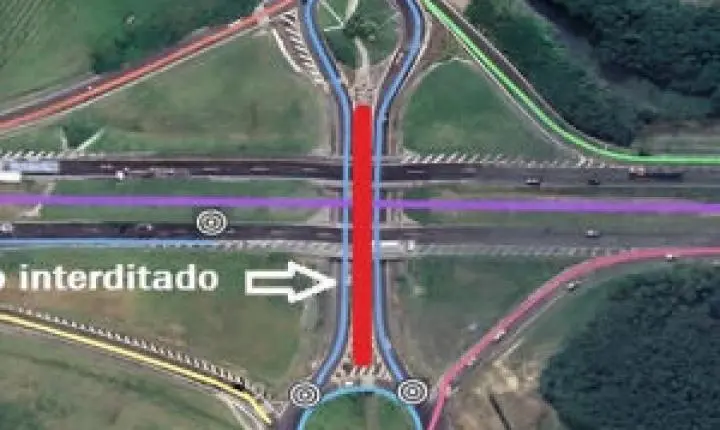 Obra causa interdição na SP 310 em Rio Claro neste sábado
