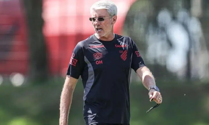Odair Hellmann pega quatro jogos de suspensão no STJD e desfalca o Athletico-PR