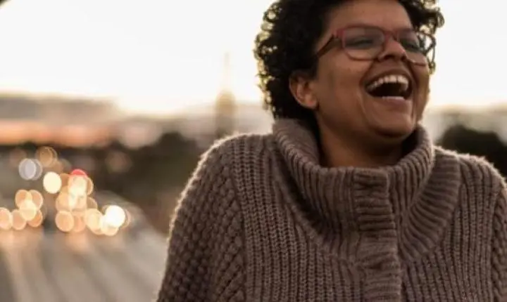 Oficina aborda criação de personagens negras e LGBTQIAPN+ na literatura