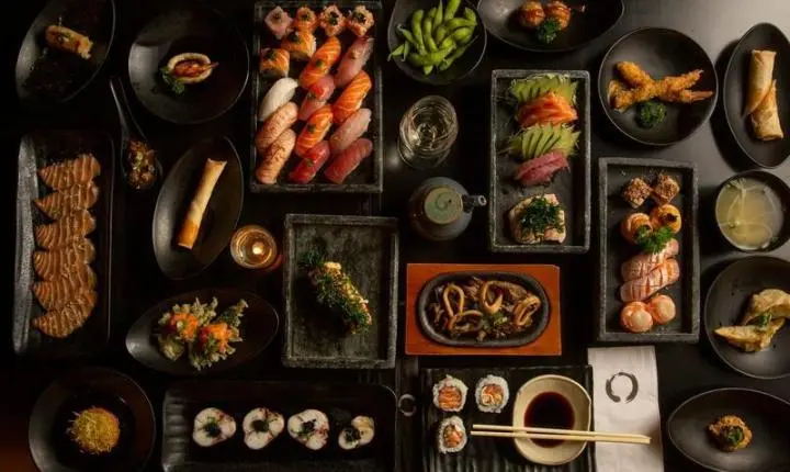 Oguru Sushi Bar cria programação especial para os jogos do Brasil com rodízios e open bar