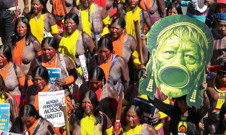Organizações denunciam que Congresso negocia direitos indígenas
