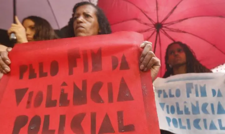 Chacinas da Favela Nova Brasília: organizações lançam documento crítico sobre política de segurança no Rio