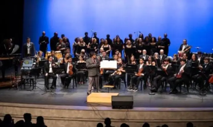 Orquestra experimental e coro da uniara se apresentam em araraquara