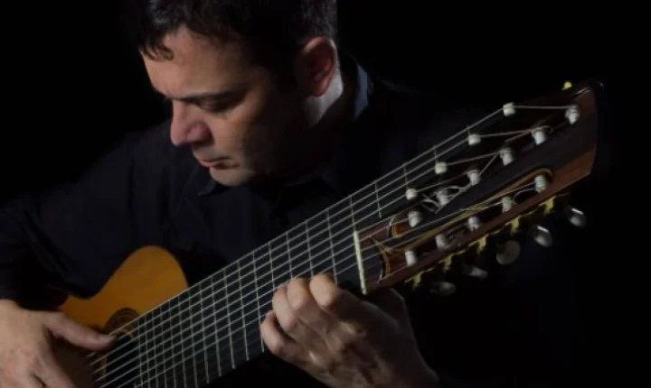 Paulo Martelli apresenta “De Bach a Beatles” no Sesc Araraquara