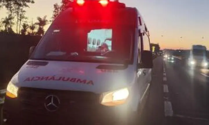 Pedestre ferido na Rodovia Washington Luís em São Carlos após colisão com retrovisor de van
