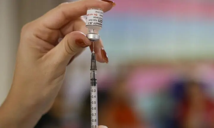 Estudo mostra que a vacinação contra o HPV reduziu em quase 50% os casos no Brasil