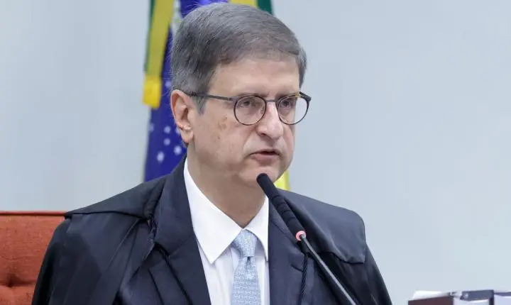 PGR pede anulação de investigação contra Moraes em caso de ex-banqueiro