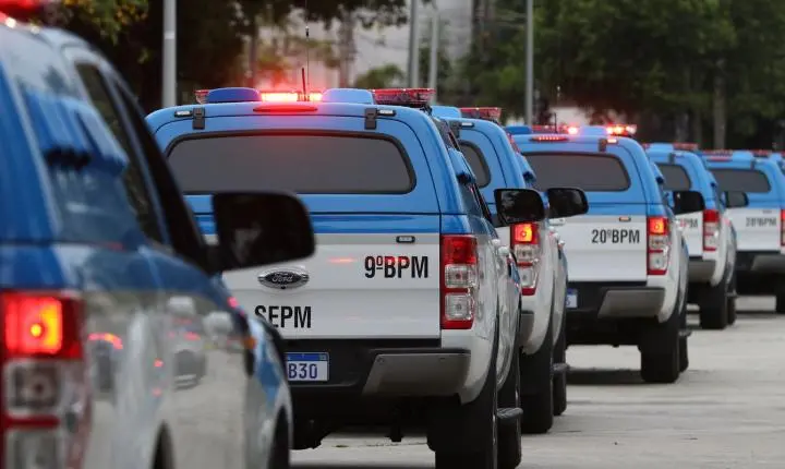 Polícia Militar realiza operação contra o Comando Vermelho no Rio de Janeiro