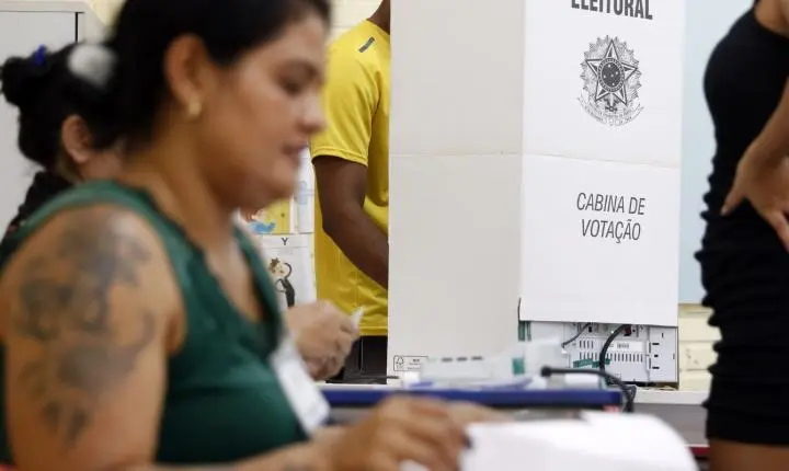 PM registra crimes eleitorais e detém pessoas no segundo turno em SP