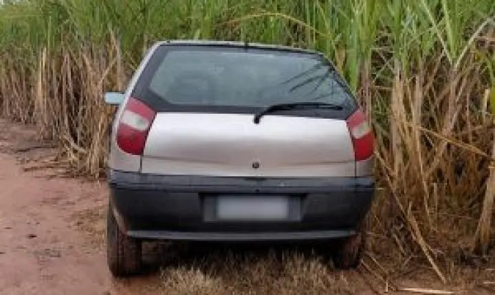 Polícia Militar recupera carro roubado em Descalvado horas após o crime