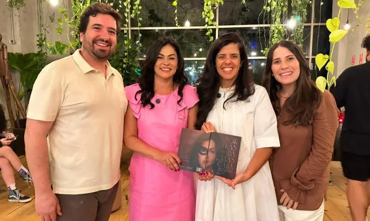 “POR TRÁS DA MÁSCARA”