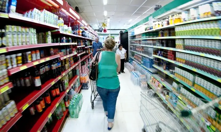 Produção industrial cai 0,6% em agosto e revela instabilidade