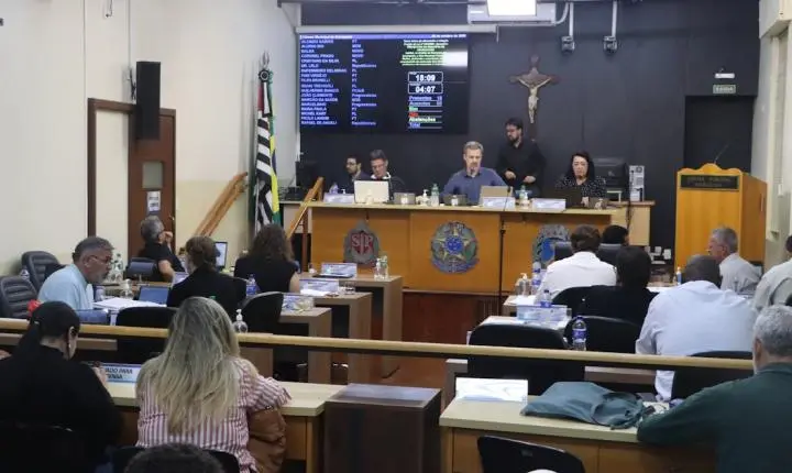 Câmara aprova projeto para ampliar concorrência em licitações municipais