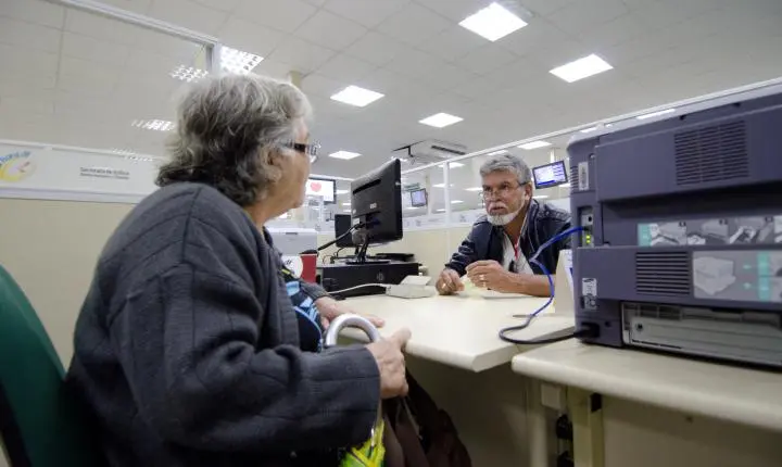 Projeto cria espaço exclusivo para atendimento a idosos em órgãos públicos