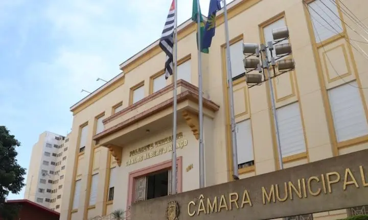 Projeto sobre descarte de garrafas de vidro de bebidas alcoólicas vai a voto