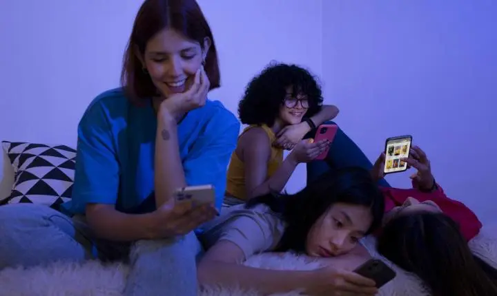 PROTEÇÃO DE JOVENS NAS REDES SOCIAIS CONTINUA COMO UM GRANDE DESAFIO