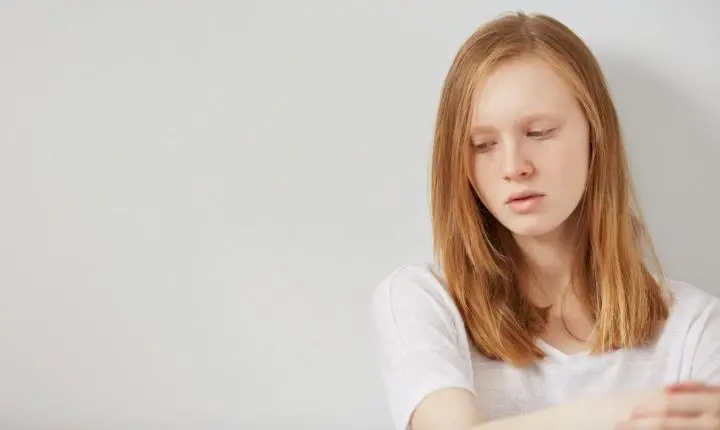 QUALIDADE DA SAÚDE MENTAL ADOLESCENTE PIORA