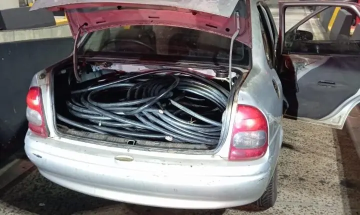 Suspeitos de São Carlos são detidos por furto de fiação em Porto Ferreira