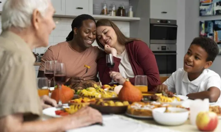REFEIÇÃO EM FAMÍLIA CONTRIBUI PARA A SAÚDE MENTAL   