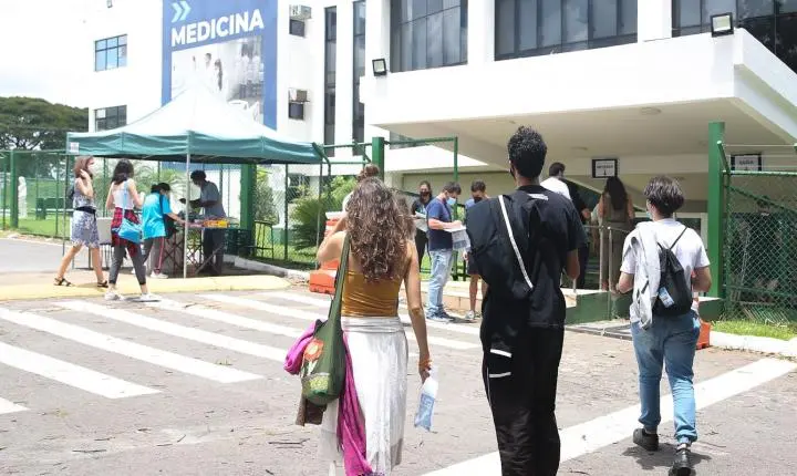 Desenrola Fies aceita renegociação de dívidas até o dia 16 de setembro