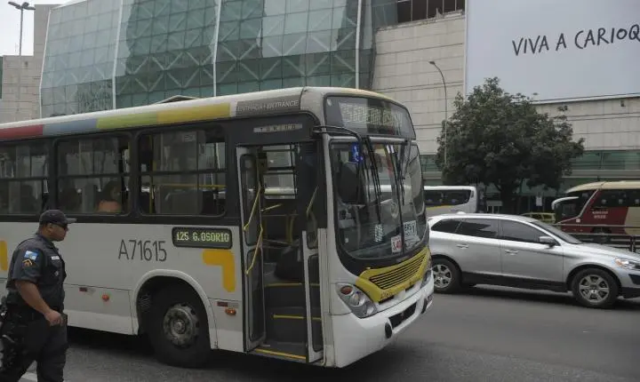 Rodoviários do Rio mantêm greve e aguardam nova proposta das empresas