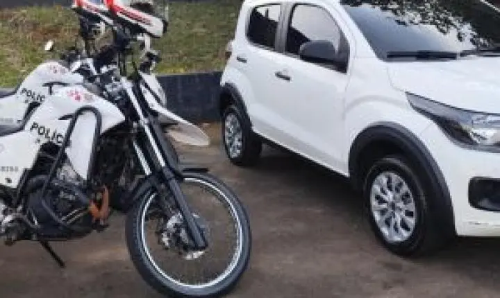 Veículo furtado é recuperado pela polícia militar no bairro Aracy 2
