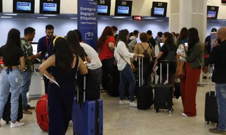 Aeroporto Santos Dumont opera normalmente após 13 voos cancelados