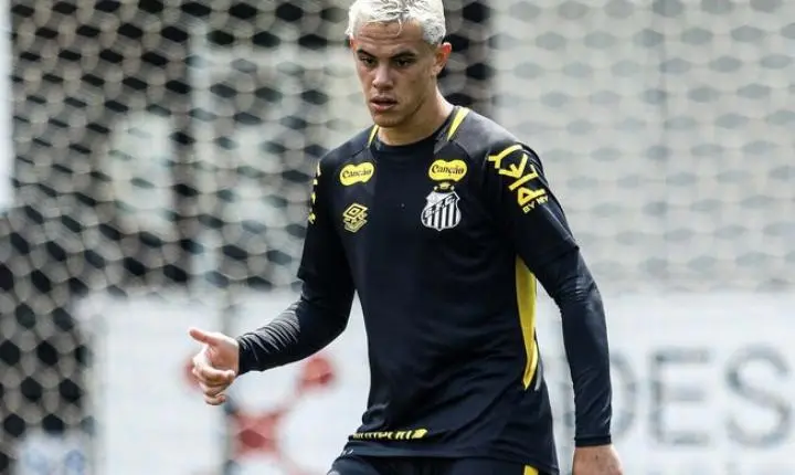 Santos fecha venda de JP Chermont para o exterior e repassará parte ao Coritiba