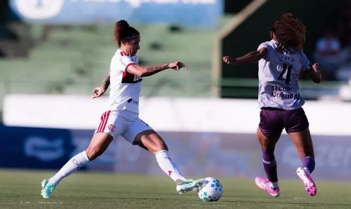 São Paulo vence o Flamengo e avança à final do Brasileirão Feminino