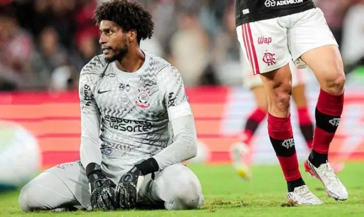 Corinthians de Fernando Diniz despenca após a Copa e acumula eliminações