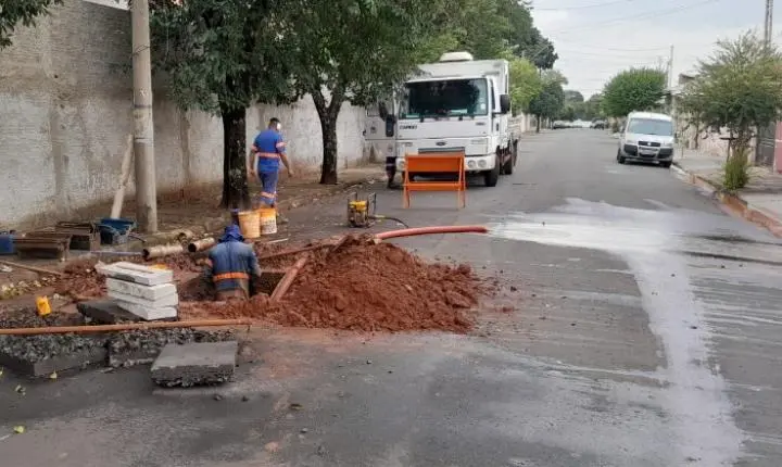 Bairro Jardim Santa Maria passa por serviço emergencial do Daae nesta sexta