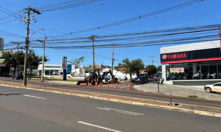 Daae afeta abastecimento de água no Morumbi e interdita trânsito nesta terça