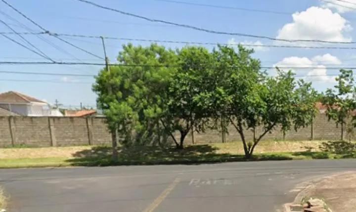 Moradores pedem sinalização de trânsito no bairro Victório de Santi
