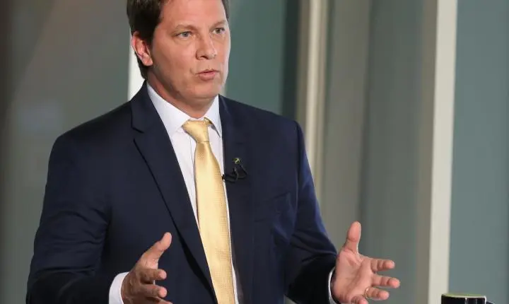 STF tenta notificar Mário Frias sobre apuração de emendas para filme de Bolsonaro