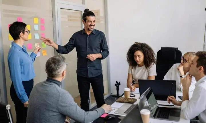 Storytelling corporativo: como líderes transformam comunicação em ação