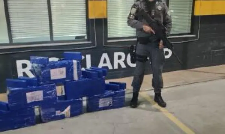 Casal é preso por tráfico de drogas após fugir da polícia na SP-310 em Itirapina
