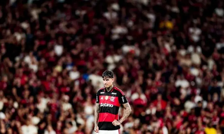 Torcida do Vasco faz pedido inusitado para Erick Pulgar do Flamengo