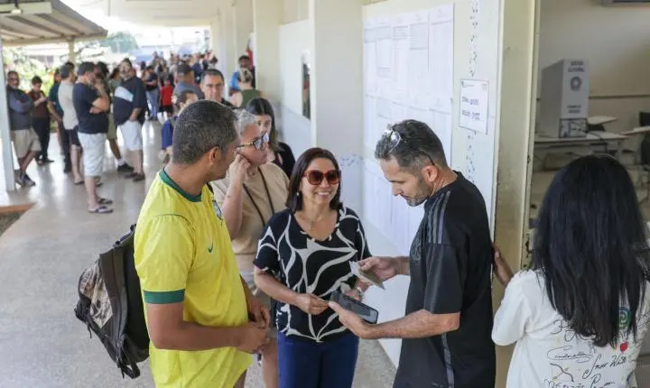 Trabalhador tem direito de votar no dia da eleição sem desconto no salário