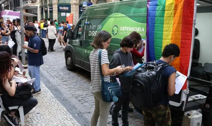 Marcha Trans ocupa o Rio de Janeiro em ato pela defesa da democracia