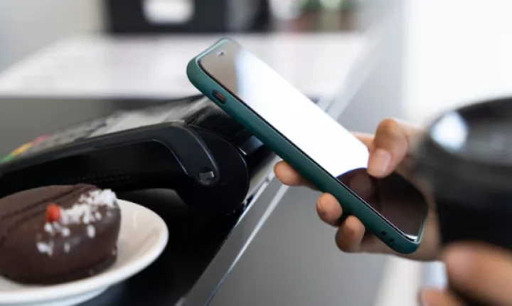 Transforme seu iPhone em uma Maquininha de Pagamento com Point Tap