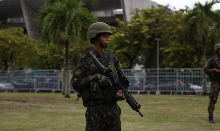 TSE autoriza o envio de forças federais no Rio para garantir segurança nas eleições