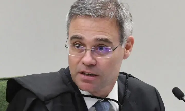TSE avalia remoção de postagens sobre Nossa Senhora Aparecida e Flávio Bolsonaro
