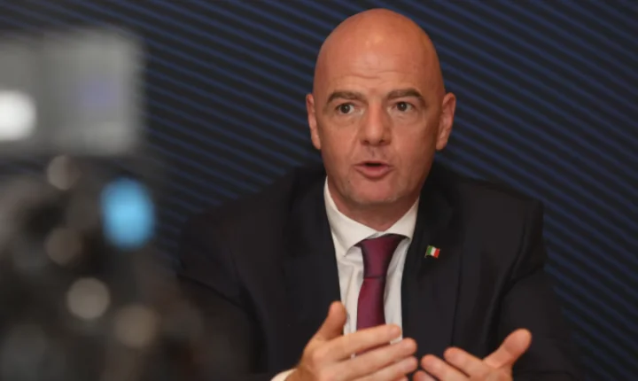 UEFA comemora recuo da Fifa e afirma que Infantino perdeu a confiança